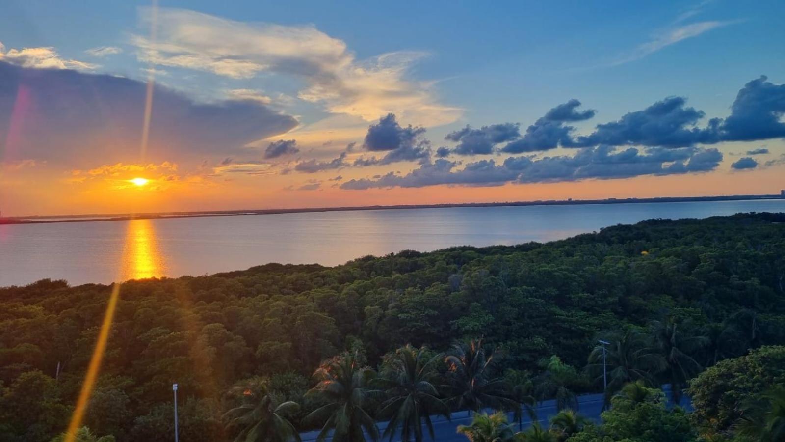 Solymar Beach Condos Cancún Eksteriør bilde